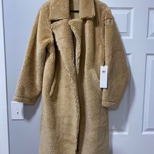 ALO Yoga Medium Oversized Sherpa Trench + Tote Bag